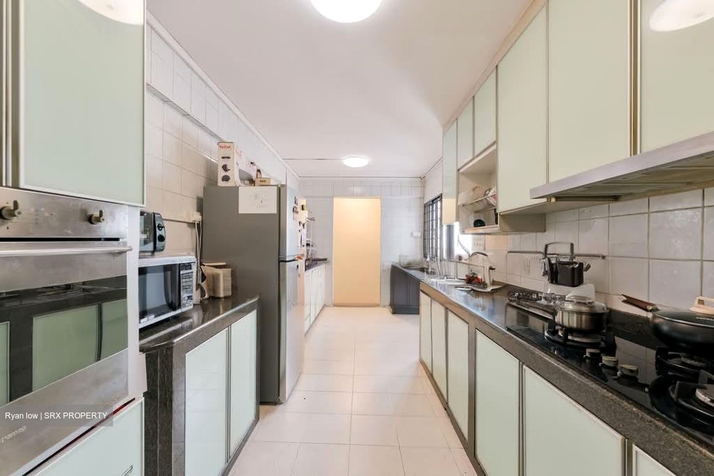Blk 221 Bukit Batok East Avenue 3 (Bukit Batok), HDB Executive #529229541